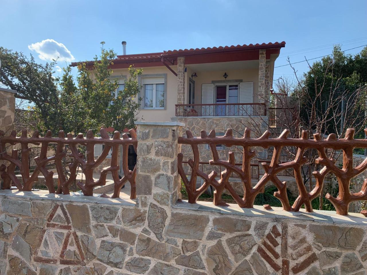 Peaceful House Near Airport Villa Pikérmion Buitenkant foto
