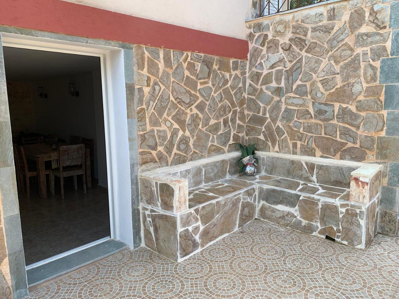 Peaceful House Near Airport Villa Pikérmion Buitenkant foto